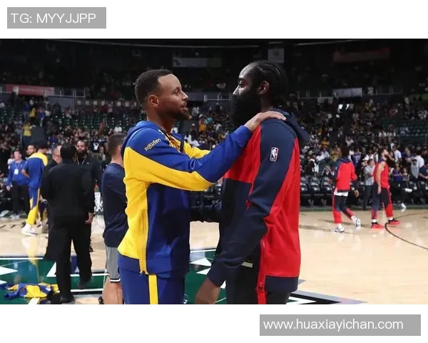 最佳阵容二阵分析:库里詹姆斯联手布伦森爱德华兹与莫布里共筑辉煌 最佳阵容二阵分析:库里詹姆斯联手布伦森爱德华兹与莫布里共筑辉煌